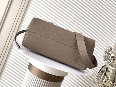 フェンディバッグ内部構造